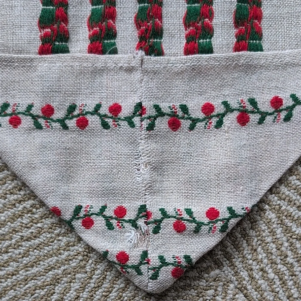 Farmhouse Scandinavian Table Runner Linen-Like Red Green Floral Vines Embroidery